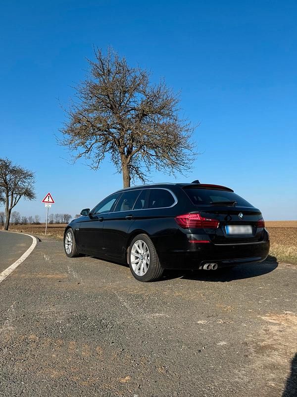 Gebraucht BMW 520 184 PS (135 kW) 2014 Schwarz Kombi