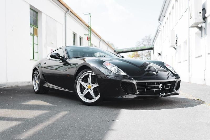 Second-hand Ferrari 599 620 CP (456 kW) 2010 Negru Coupe