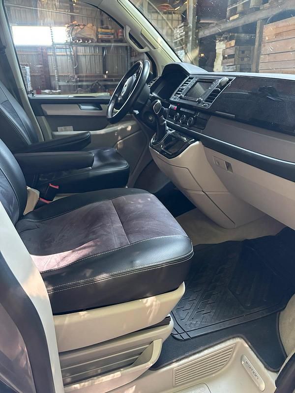 Gebraucht VW California Coast 199 PS (146 kW) 2019 Grau Van