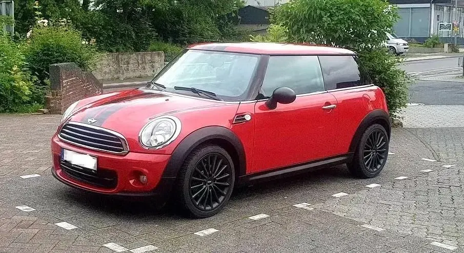 Usata Mini ONE 98 CV (72 kW) 2011 Rosso Utilitaria