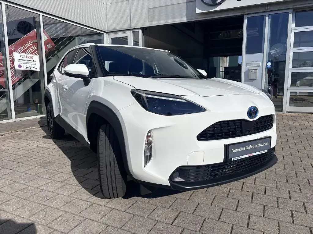 Gebraucht Toyota Yaris 116 PS (85 kW) 2022 Weiß Kleinwagen