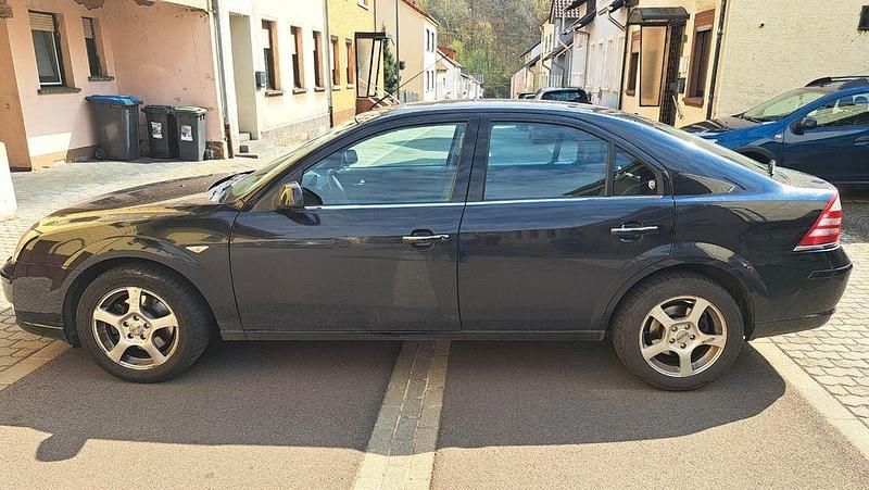 Gebraucht Ford Mondeo Ghia 145 PS (106 kW) 2005 Schwarz Limousine