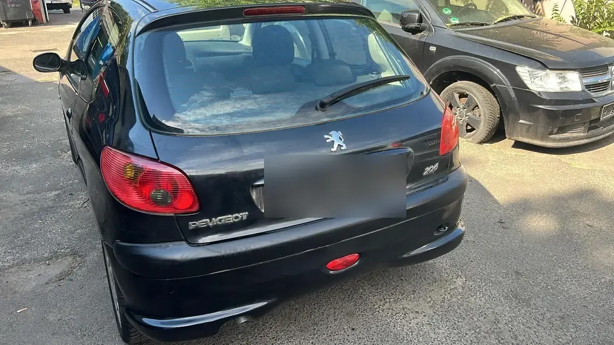 Gebraucht Peugeot 206 60 PS (44 kW) 2004 Schwarz Kleinwagen