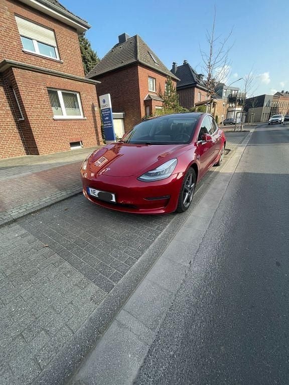 Gebraucht Tesla Model 3 350 kW (476 PS) 2020 Rot Limousine