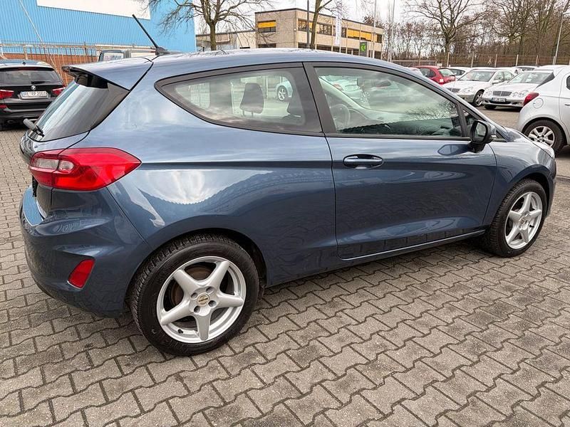 Gebraucht Ford Fiesta Trend 71 PS (52 kW) 2018 Grau Kleinwagen