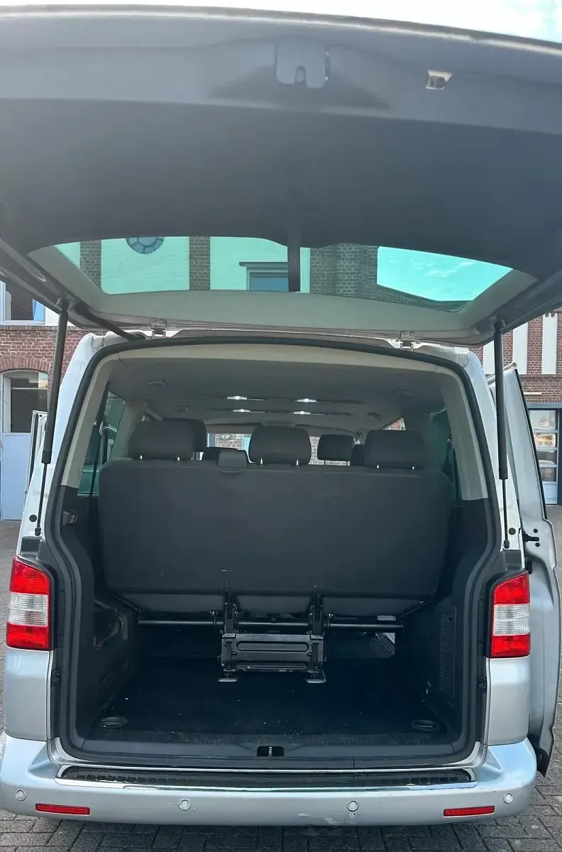 Gebraucht VW Caravelle 131 PS (96 kW) 2007 Grau Van