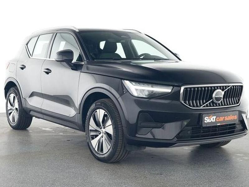 Schwarz Gebraucht 2022 Volvo XC40 Plus SUV | 25.950 € (Guter Preis) - Bild 1/4
