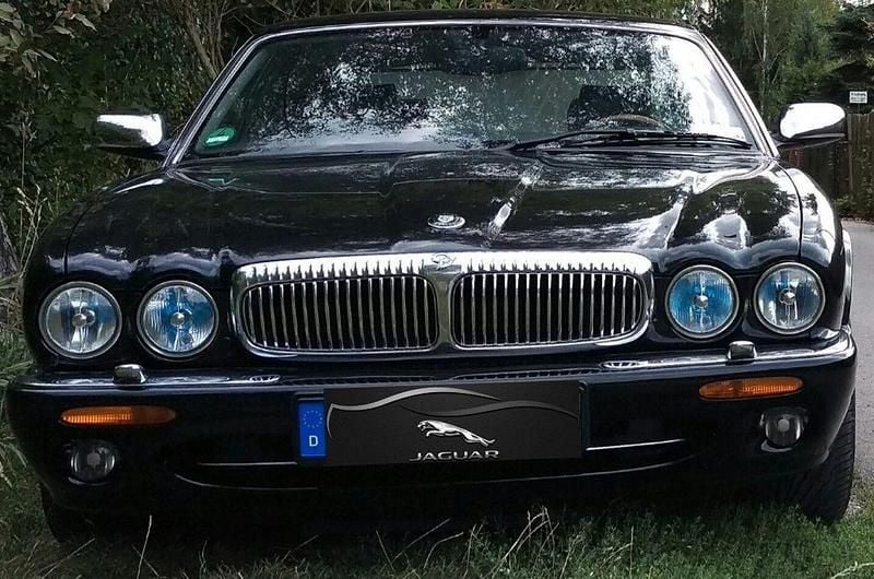 Schwarz Gebraucht 1999 Jaguar XJ Limousine | 25.500 € - Bild 1/4