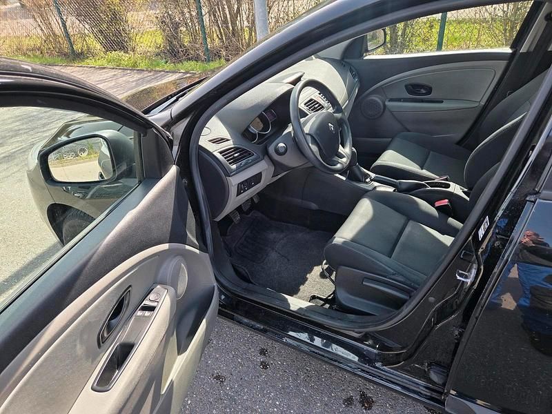 Gebraucht Renault Mégane III 101 PS (74 kW) 2011 Schwarz Kleinwagen