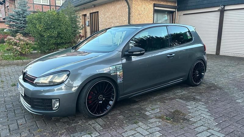 Grau Gebraucht 2011 VW Golf VI GTI Coupé | 9.500 € (Fairer Preis) - Bild 1/4