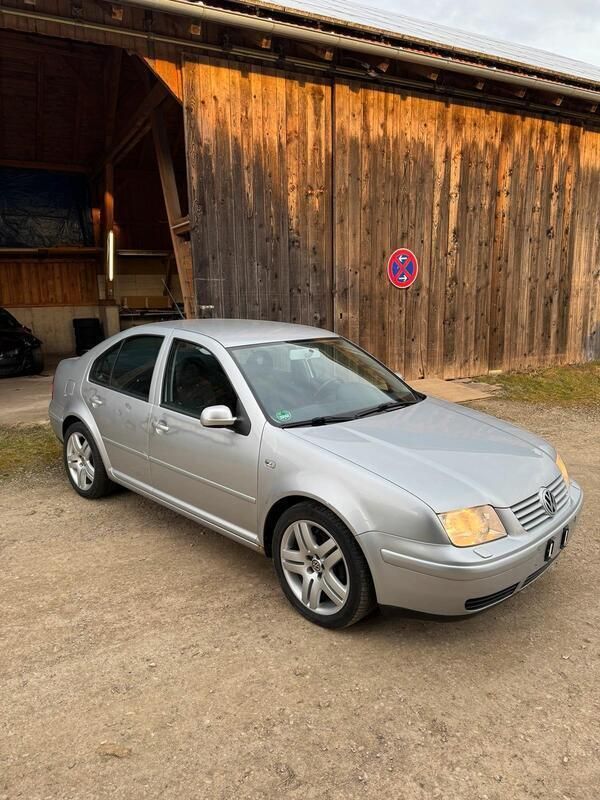 Gebraucht 2005 VW Bora Limousine | 750 € (Superpreis) - Bild 1/4