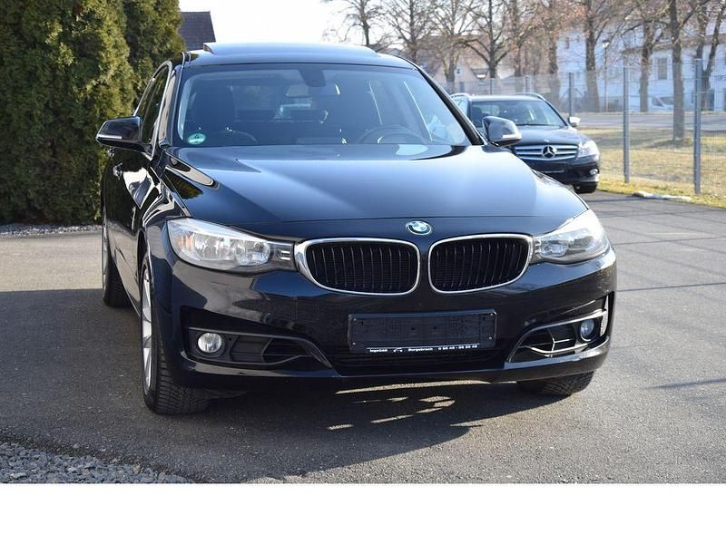 Schwarz Gebraucht 2013 BMW 320 Gran Turismo Comfort Edition Limousine | 8.350 € (Superpreis) - Bild 1/4