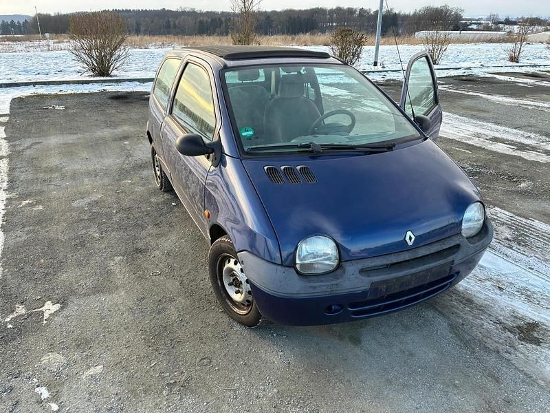 Blau Gebraucht 2000 Renault Twingo Kleinwagen | 700 € (Fairer Preis) - Bild 1/4