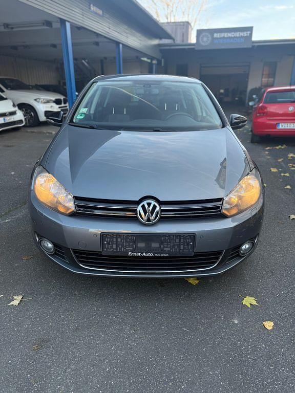 Grau Gebraucht 2011 VW Golf VI Style Limousine | 4.699 € (Fairer Preis) - Bild 1/4