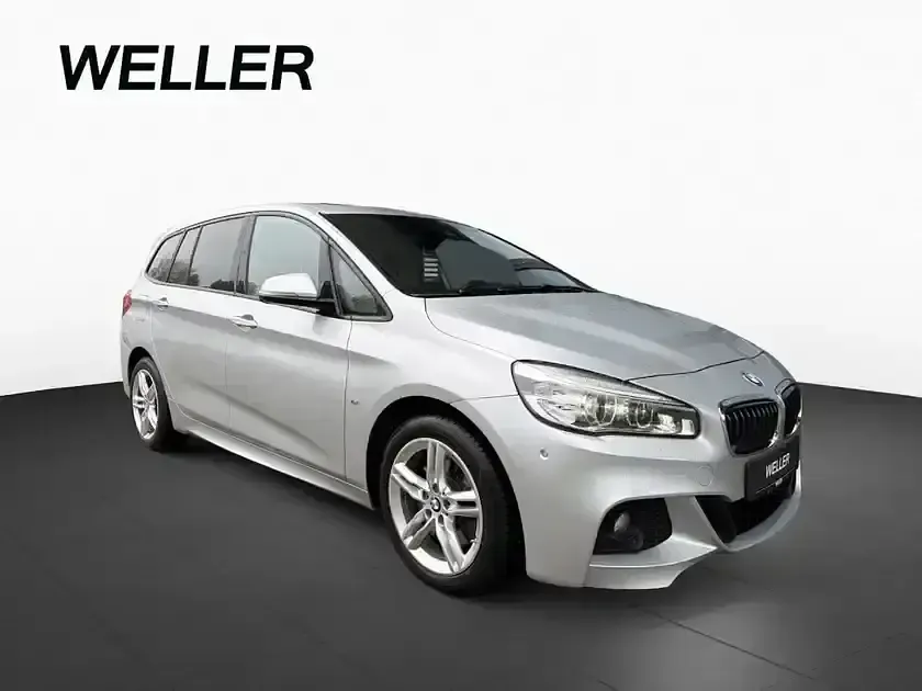 Używany BMW 220 Performance 192 KM (141 kW) 2018 Srebrny Kombi