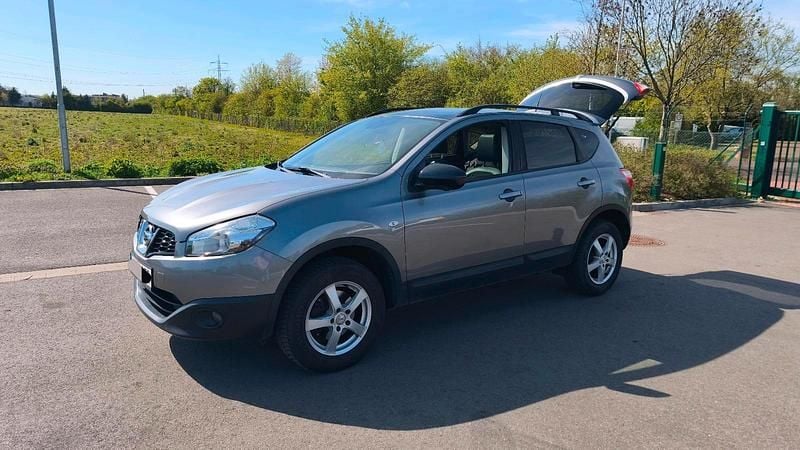 Second-hand Nissan Qashqai 141 CP (103 kW) 2013 Gri SUV