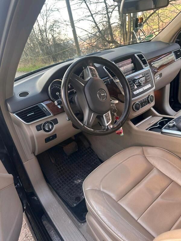 Schwarz Gebraucht 2013 Mercedes ML350 SUV | 16.000 € (Superpreis) - Bild 1/4
