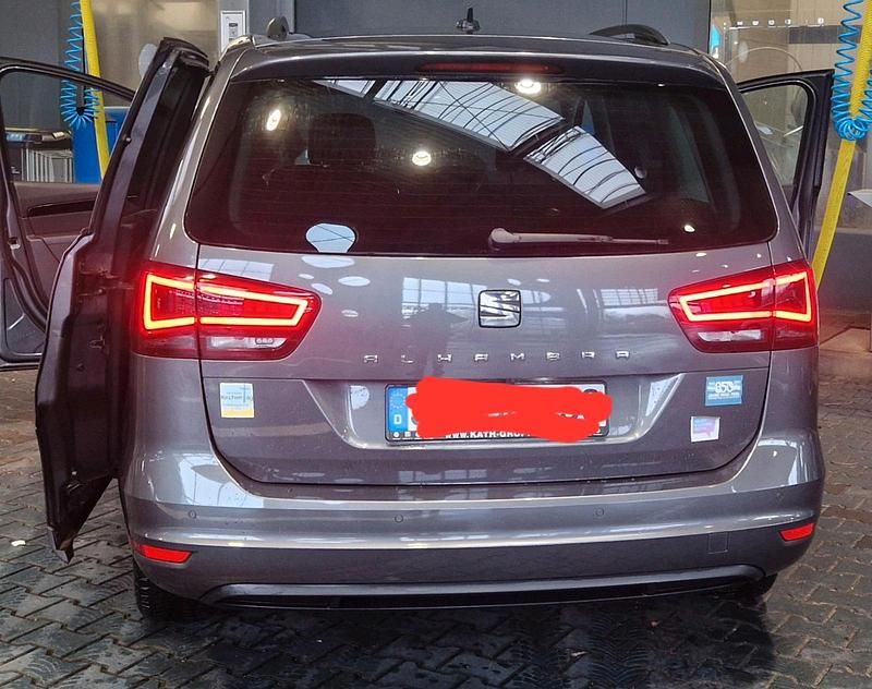 Gebraucht Seat Alhambra 150 PS (110 kW) 2018 Grau Van / Kleinbus