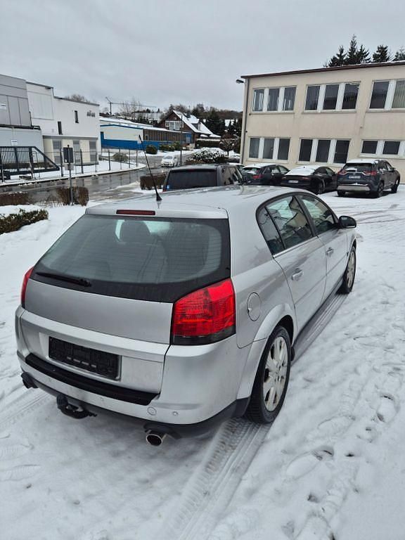 Gebraucht Opel Signum Cosmo 155 PS (114 kW) 2003 Silber Kleinwagen