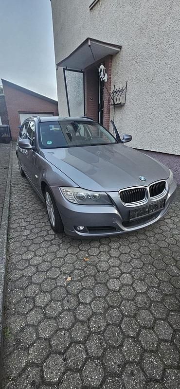 Second-hand BMW 320 184 CP (135 kW) 2012 Argintiu Break