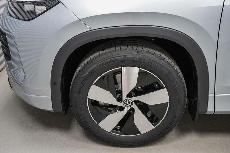 Neu VW Tayron Life 150 PS (110 kW) 2025 Oyster silber metallic (f0) SUV