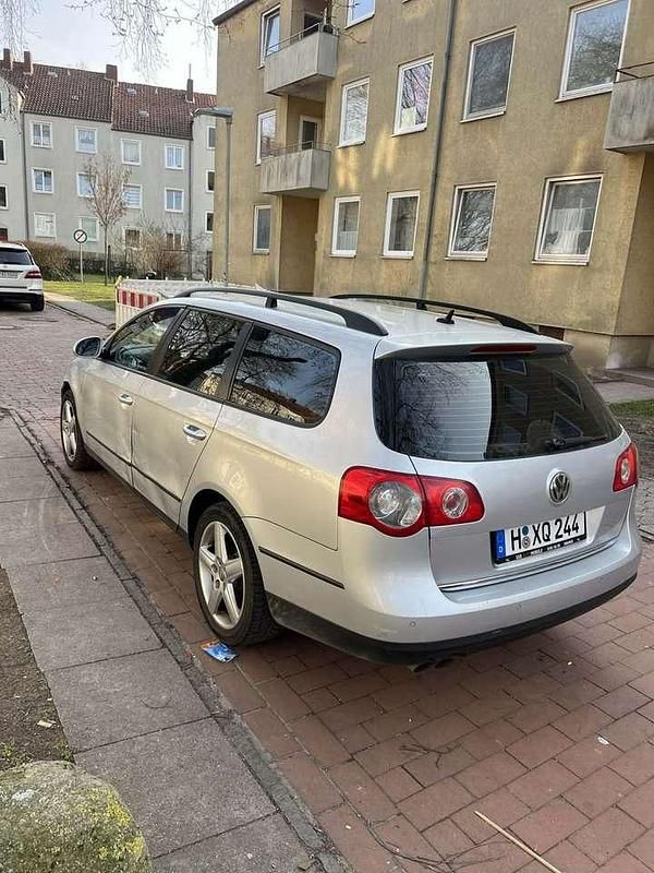 Gebraucht VW Passat Sportline 140 PS (102 kW) 2008 Limousine