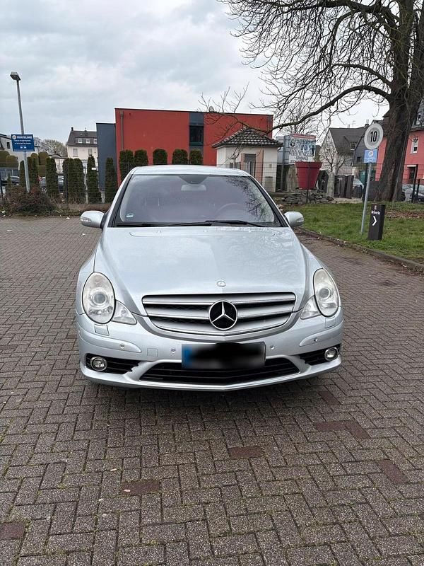 Gebraucht Mercedes R320 234 PS (172 kW) 2008 Silber Van / Kleinbus