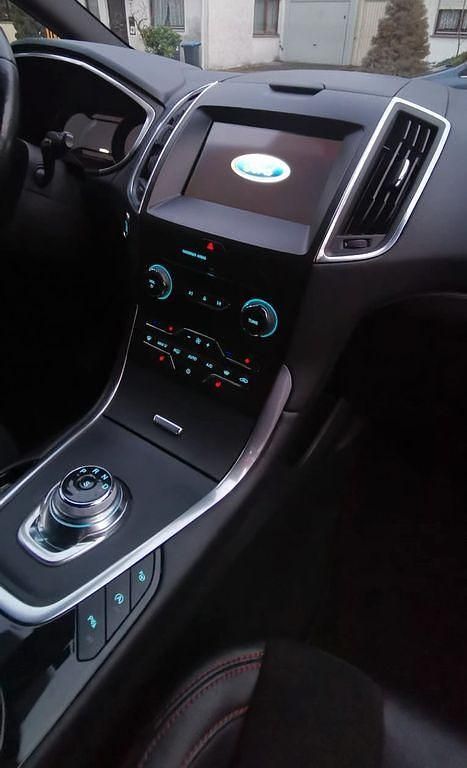 Gebraucht Ford S-MAX ST-Line 190 PS (139 kW) 2018 Grau Van / Kleinbus