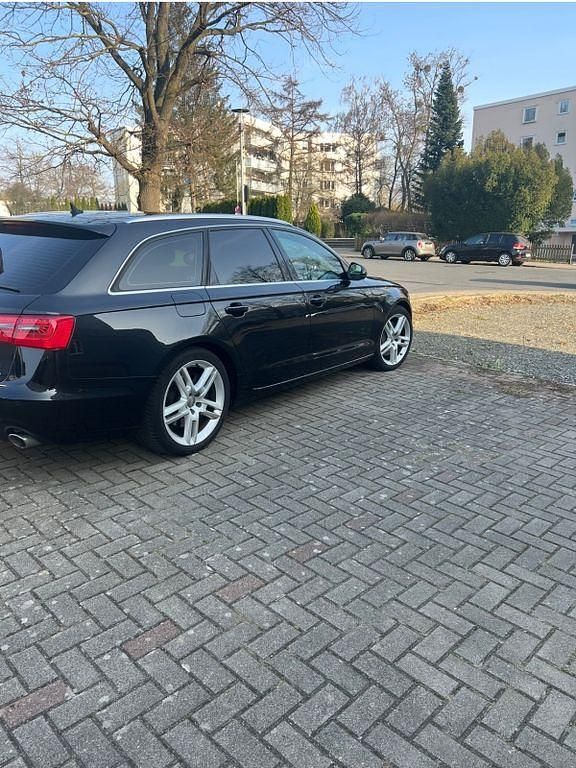 Gebraucht Audi A6 Ambiente 313 PS (230 kW) 2013 Schwarz Kombi