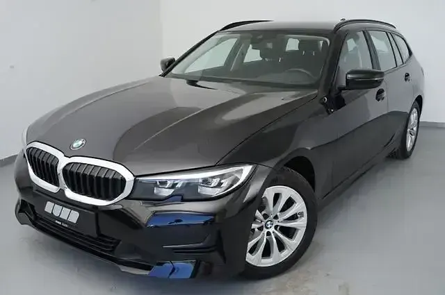 Gebraucht BMW 320 Advantage 190 PS (139 kW) 2022 Schwarz Kombi