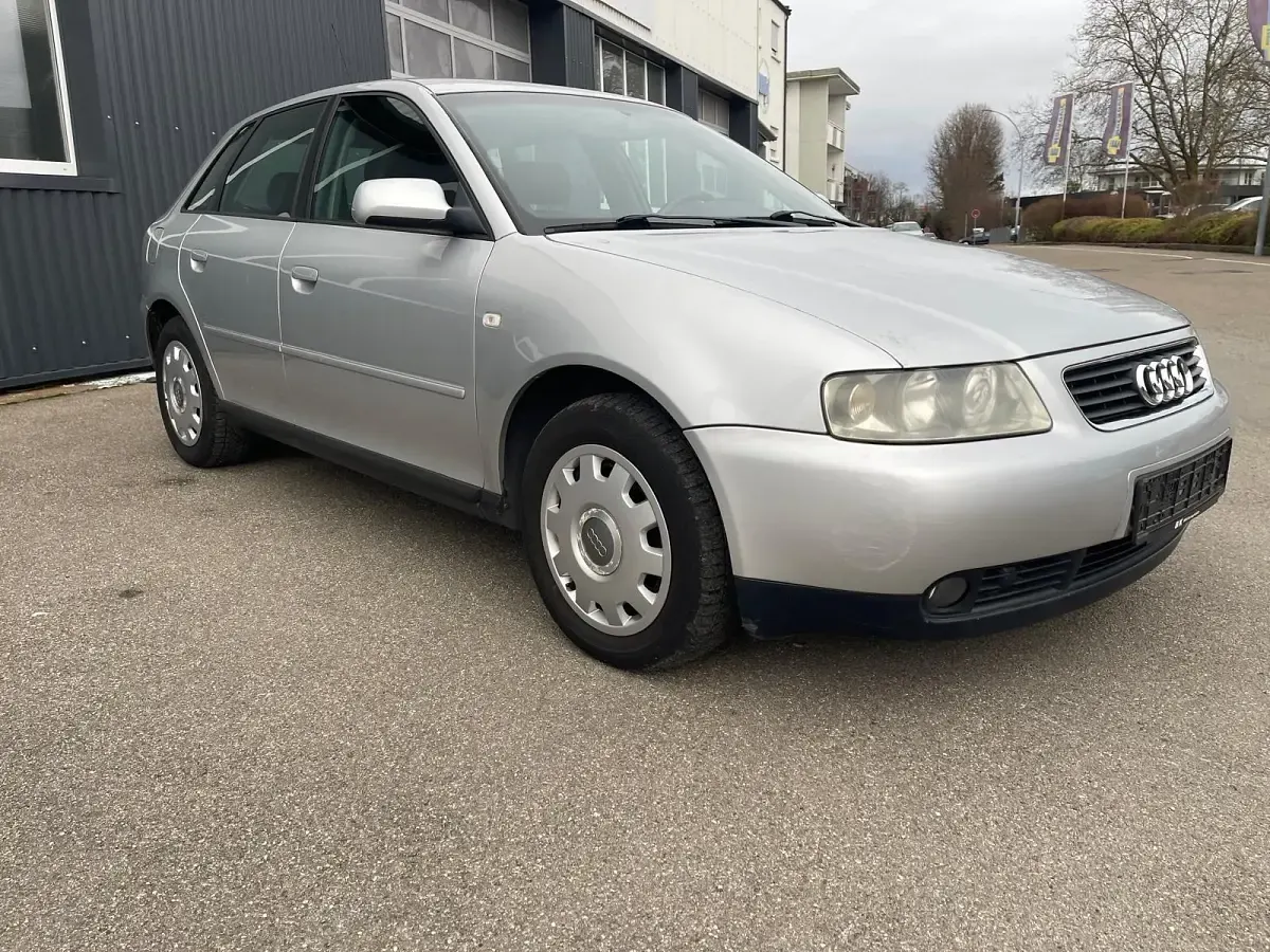 Second-hand Audi A3 102 CP (75 kW) 2003 Gri Hatchback