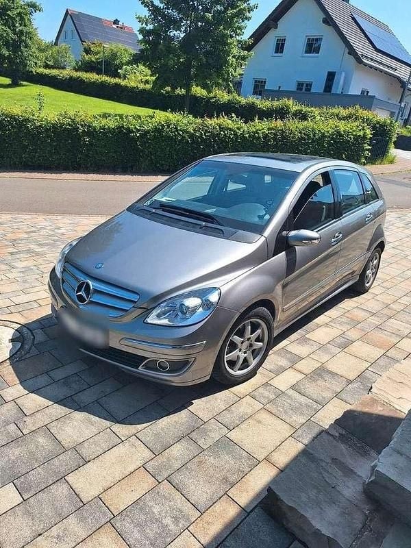 Grau Gebraucht 2007 Mercedes B200 Van / Kleinbus | 3.150 € (Superpreis) - Bild 1/4