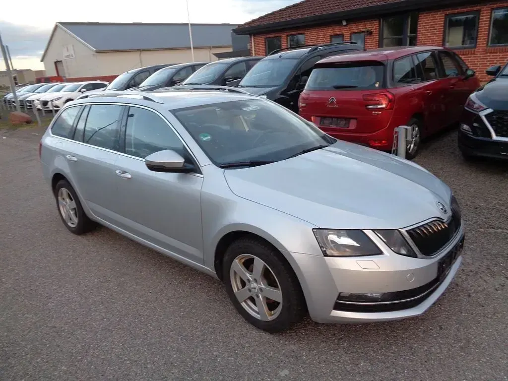 Gebraucht Skoda Octavia Style 116 PS (85 kW) 2019 Silber Kombi