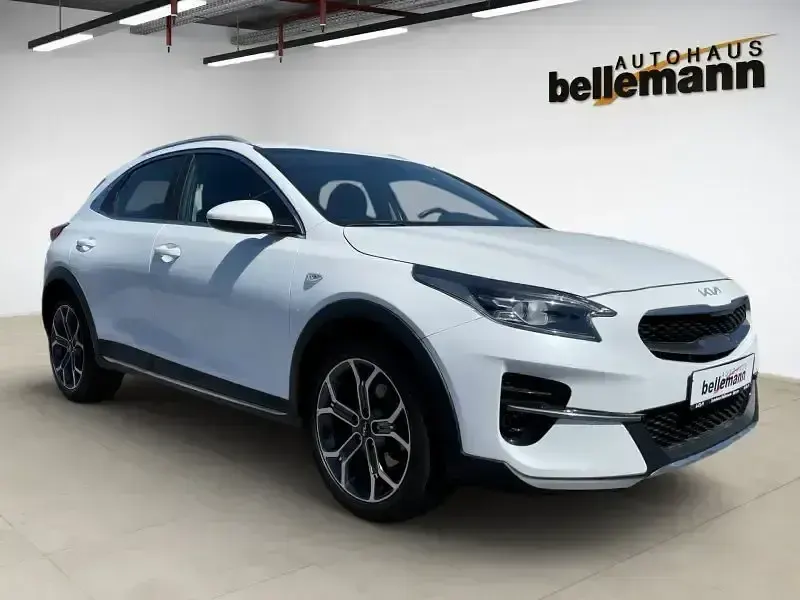 Gebraucht Kia XCeed 160 PS (117 kW) 2022 Weiß SUV