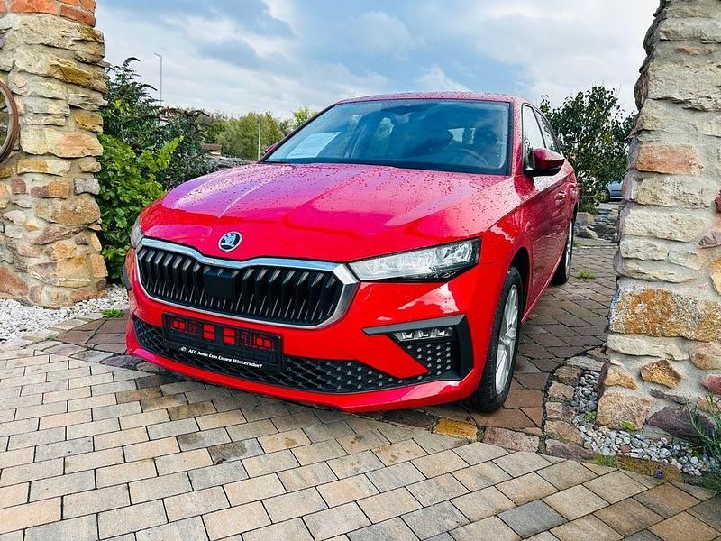 Rot Gebraucht 2024 Skoda Scala Selection Kleinwagen | 21.280 € (Fairer Preis) - Bild 1/4