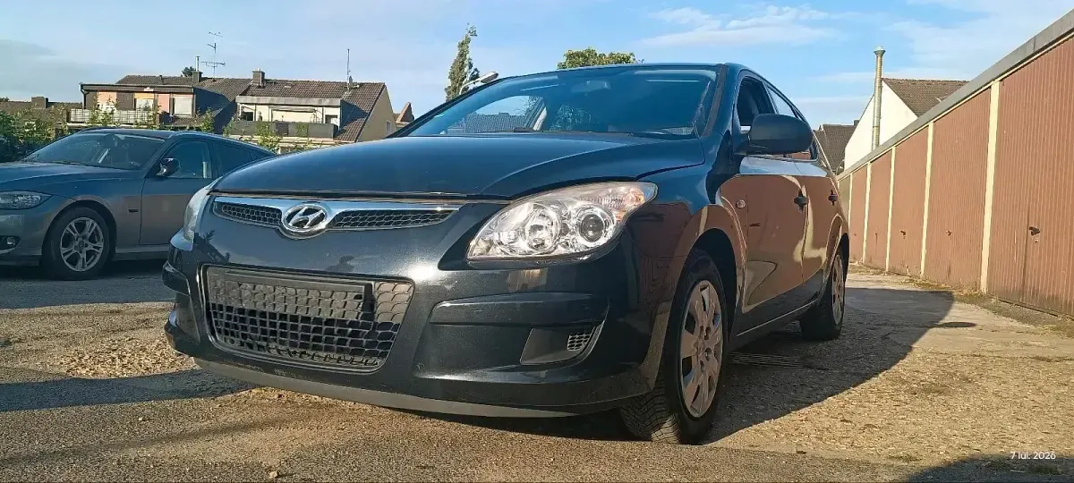 Gebraucht Hyundai i30 Edition+ 109 PS (80 kW) 2008 Schwarz Kleinwagen