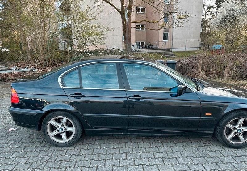 Gebraucht BMW 323 170 PS (125 kW) 1999 Schwarz Limousine
