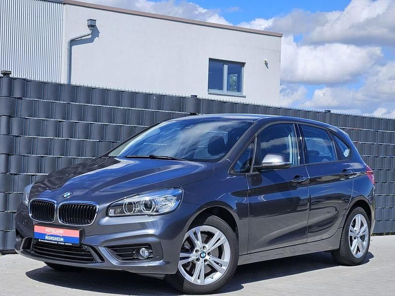 Grau Gebraucht 2017 BMW 225 Active Tourer Advantage Van / Kleinbus | 16.950 € (Guter Preis) - Bild 1/4