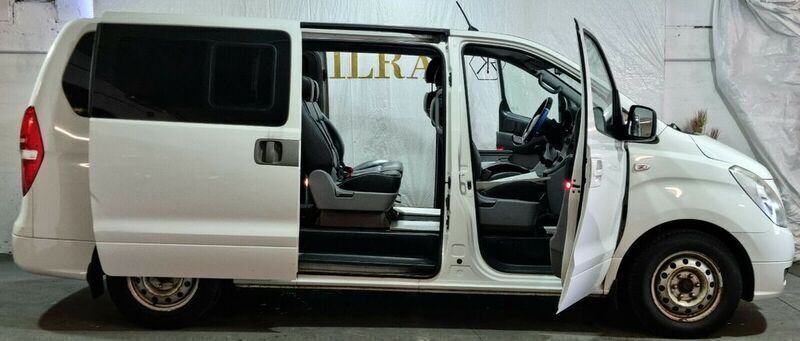 Gebraucht Hyundai H-1 Premium 170 PS (125 kW) 2011 Weiß Van / Kleinbus