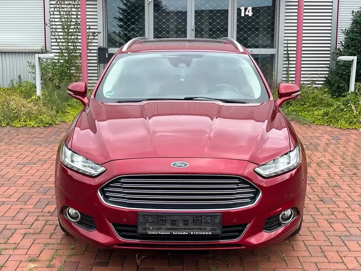 Gebraucht Ford Mondeo Titanium 180 PS (132 kW) 2015 Rot Kombi
