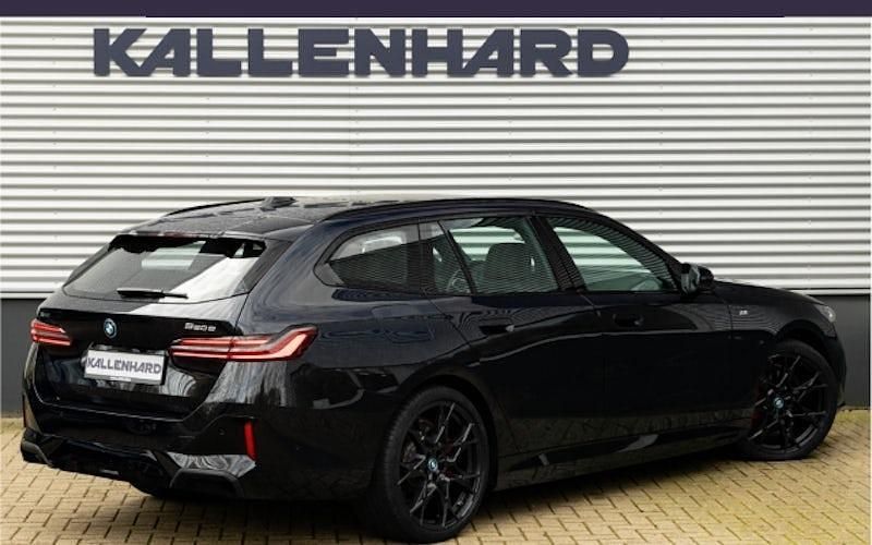 Gebraucht BMW 550e Comfort Edition 489 PS (359 kW) 2025 Schwarz Kombi