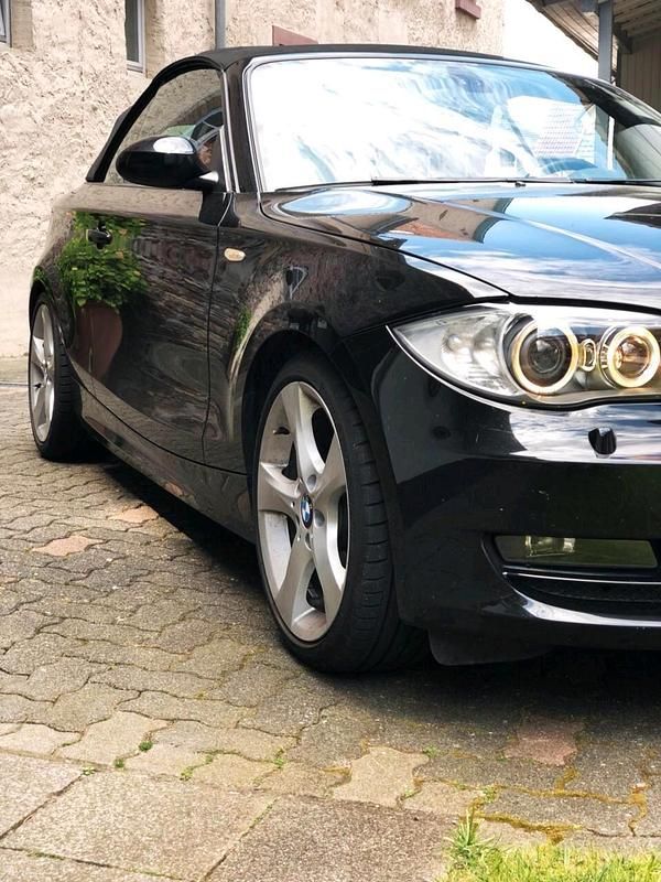 Gebraucht BMW 118 Cabriolet 143 PS (105 kW) 2008 Schwarz Cabrio