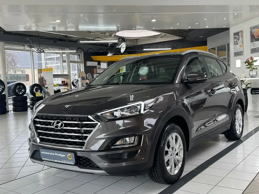 Gebraucht Hyundai Tucson 136 PS (100 kW) 2019 Moon rock SUV