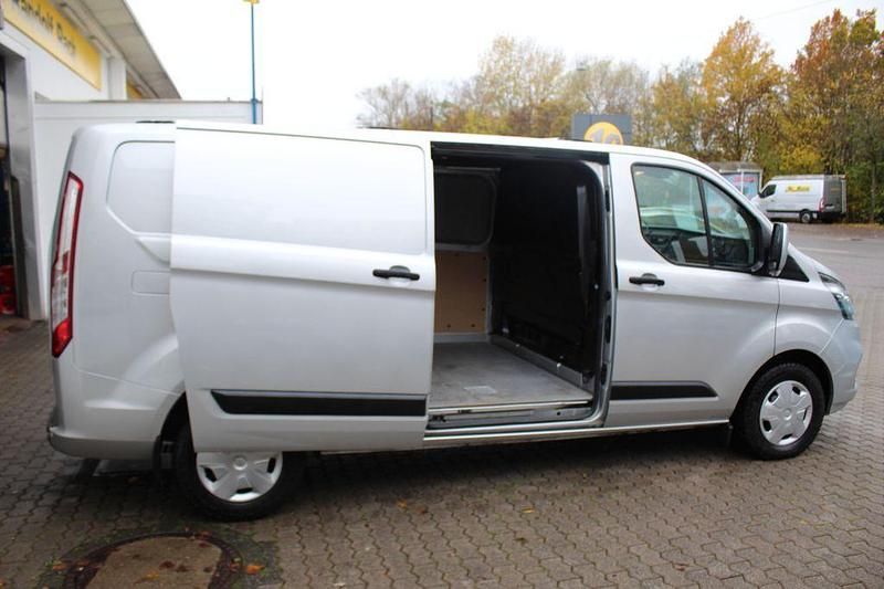 Gebraucht Ford Transit Custom 131 PS (96 kW) 2019 Silber Van / Kleinbus