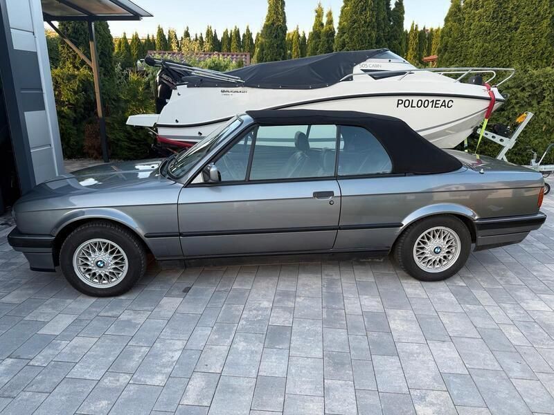 Grau Gebraucht 1991 BMW 325 Cabriolet Basis Cabrio | 16.900 € - Bild 1/4