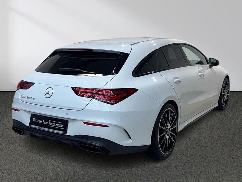 Gebraucht Mercedes CLA220 AMG 190 PS (139 kW) 2021 Weiß Limousine