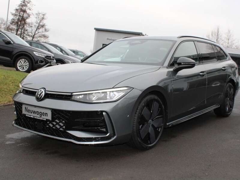 Neu VW Passat R-line 265 PS (194 kW) 2025 Diabasgrau metallic Kombi