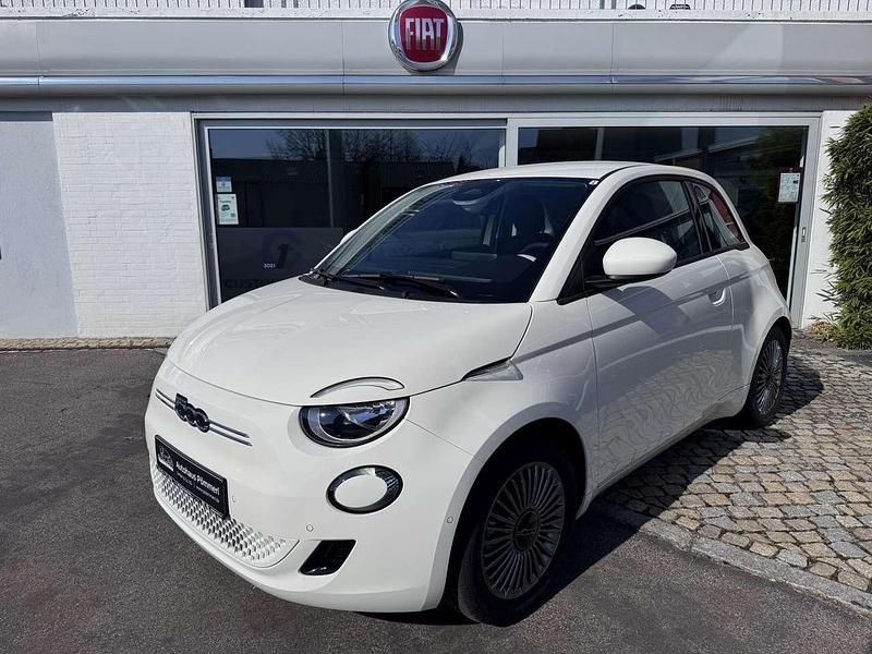 Gebraucht Fiat 500e 86 kW (118 PS) 2024 Arktis weiß Kleinwagen
