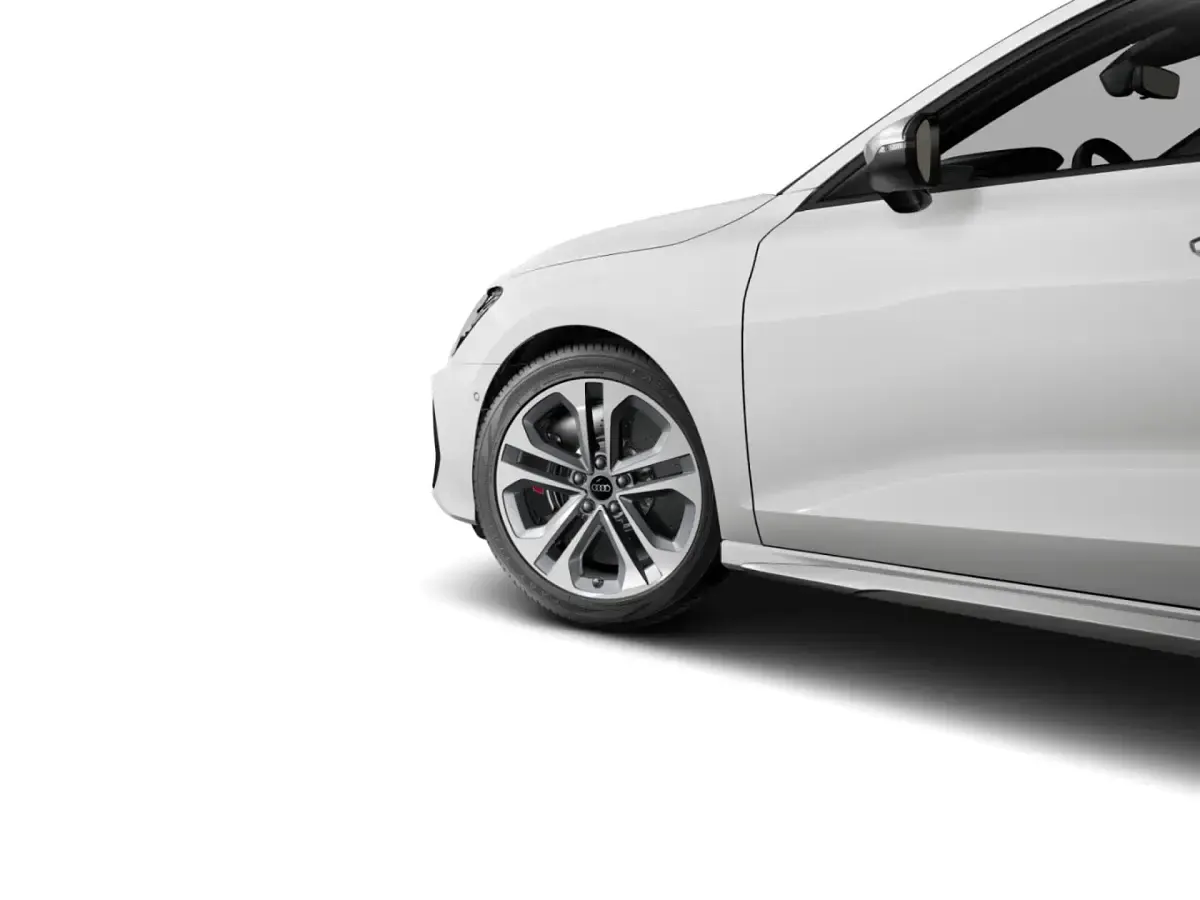 Gebraucht Audi S3 Ambiente 333 PS (244 kW) 2025 Arkonaweiß Limousine