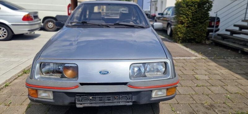Grau Gebraucht 1984 Ford Sierra | 7.200 € - Bild 1/4